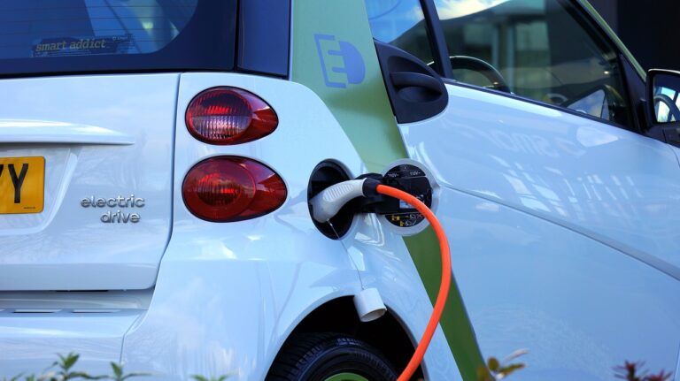 What is Electric Vehicle. इलेक्ट्रिक गाडियों का सामान्य परिचय